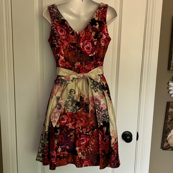 Simply devine Audrey Hepburn inspired Lady Vintage - Picture 7 of 16